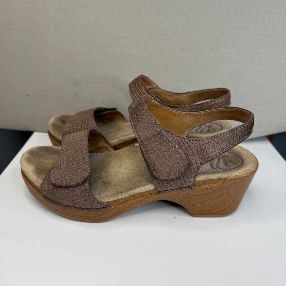 Dansko Heels - Picture 3 of 7